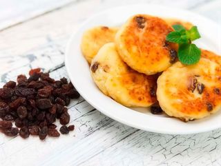 Сирники з родзинками (0.18kg)