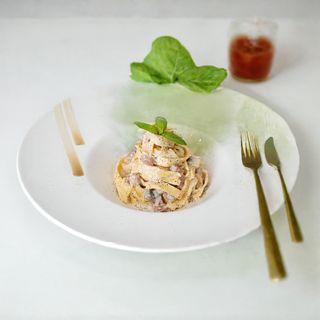 Карбонара с ветчиной из говядины (300г)