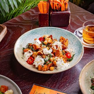 Теплый салат с баклажанами 