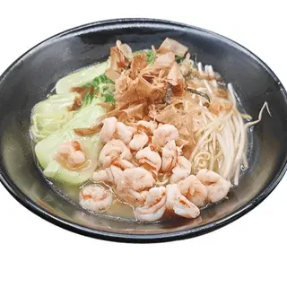32 Spaghetti in brodo con gambero uova e verdure