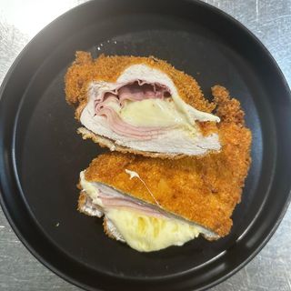 Snitel cu Sunca si Cascaval