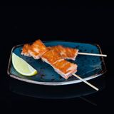 244. Pinchos De Salmón