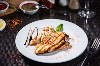 Piept de pui picant la gratar