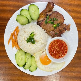 Grilled pork ribs rice + fried egg