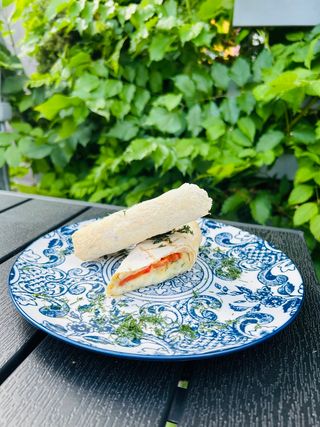 Лаваш з сиром Сулугуні (200г)