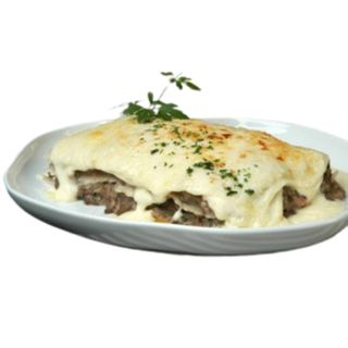 Lasaña de pollo con champiñones al bechamel