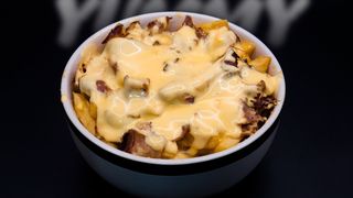 ფრი ბეკონი ყველის სოუსში