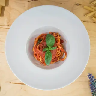 Penne pomodoro e basilico