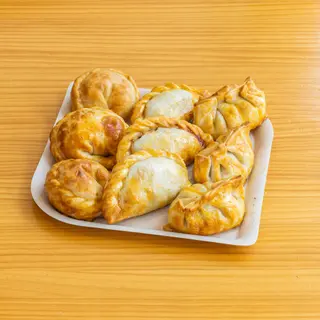 Empanada De Pollo (1 Ud.)