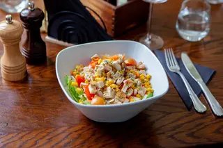 Salată de pui