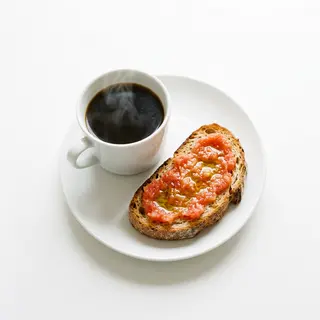 Café O Té + 1/2 Tostada Solo Tomate Y Aceite