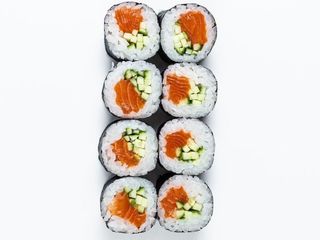 Макі з лососем та огірком 150г/8шт (150g)