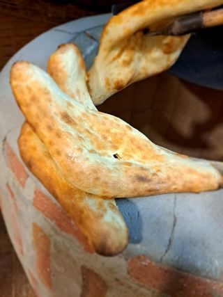 ადგილზე გამომცხვარი კახური შოთი 1ც