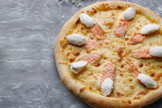 ПИЦЦА с сёмгой и творожным сыром КРУГЛАЯ