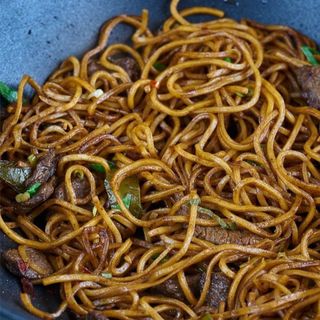 33. Espaguetis Fritos Con Tres Delicias