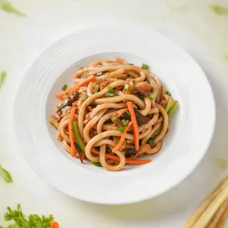 Udon Frito De Tres Delicia