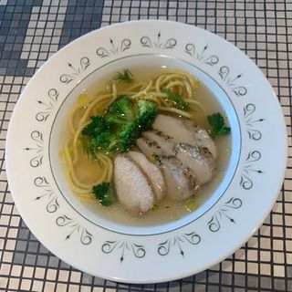 КУРЯЧИЙ БУЛЬЙОН З ФРЕШ ПАСТОЮ