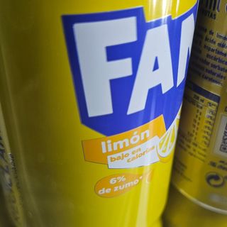 Fanta lata lemon 