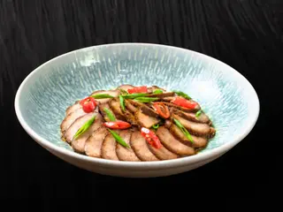Салат из телячьего языка с золотыми грибами (350г)