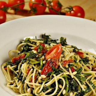 SPAGHETTI PESTO