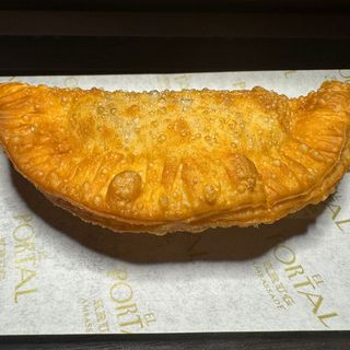 Empanadilla de rabo de toro