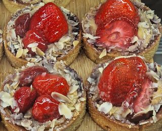 Tartaleta De Fresas Y Crema Pastelera