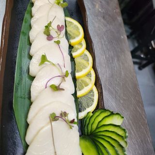 SASHIMI PEZ MANTEQUILLA (5 PZS)  D