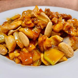 76.Pollo con almendras