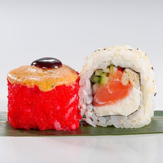 Запечений рол з лососем (260г)