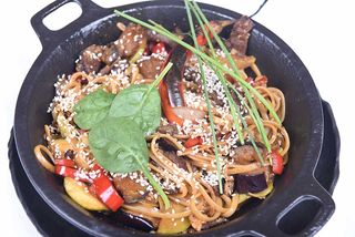 Wok din muschiuleţ de porc 