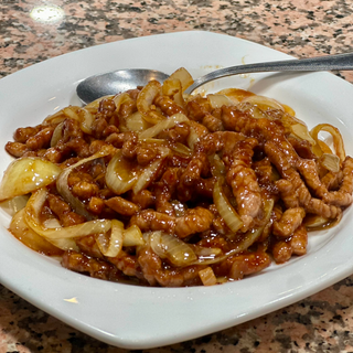 79. Ternera Con Cebolla