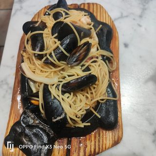 608 spaghetti italiani saltati con frutti di mare 