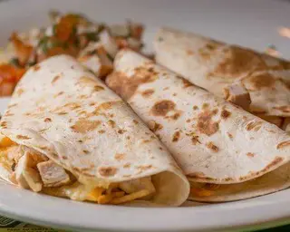 Quesadillas Pollo.