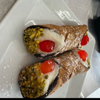 Cannolo siciliano ricotta 