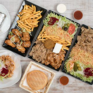 Plato Con Arroz Y Pollo