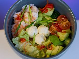 Поке боул з креветкою