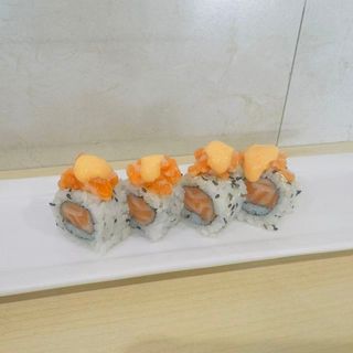 Spicy sake roll