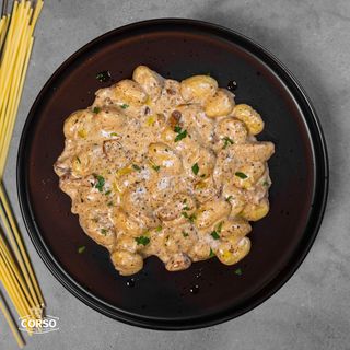 Gnocchi cu ciuperci de padure si sos de hribi cu trufe