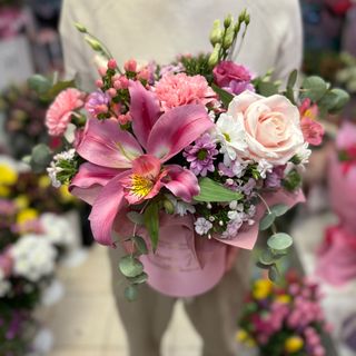 Кокетна розова кутия с цветя #132