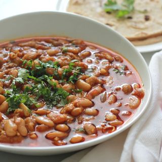 Beans Curry with 2 chapatis 