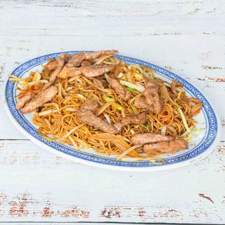 45 - Chao min Fan com Carne de Vaca