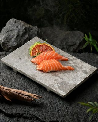 Nigiri De Salmón (2 Uds.)