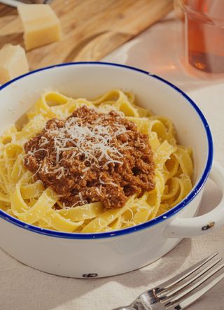 Tagliatelle con ragut de cordero cocinado a baja temperatura