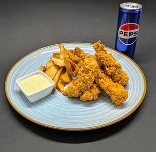 Crispy pui, cartofi + Coca-Cola 0.33l