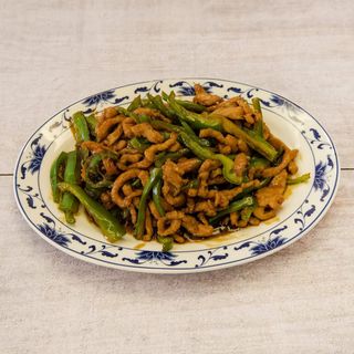 ternera con pimientos verdes