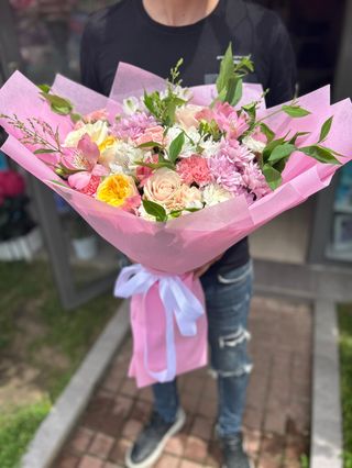 Букет в светли нежни нюанси #242