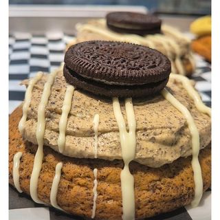 Cookie Crumbl Style Oreo