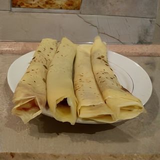 Palačinke sa  džemom od šljiva 2 komada