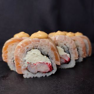 Рол з фламбованим лососем, 345 г