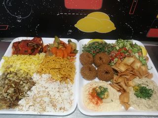 Комбо меню веган + 1,5минерялна вода (2,2кг.)